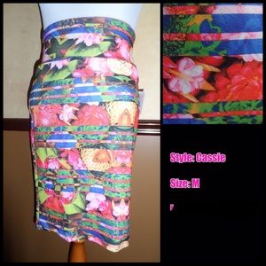 LuLaRoe M Floral Cassie